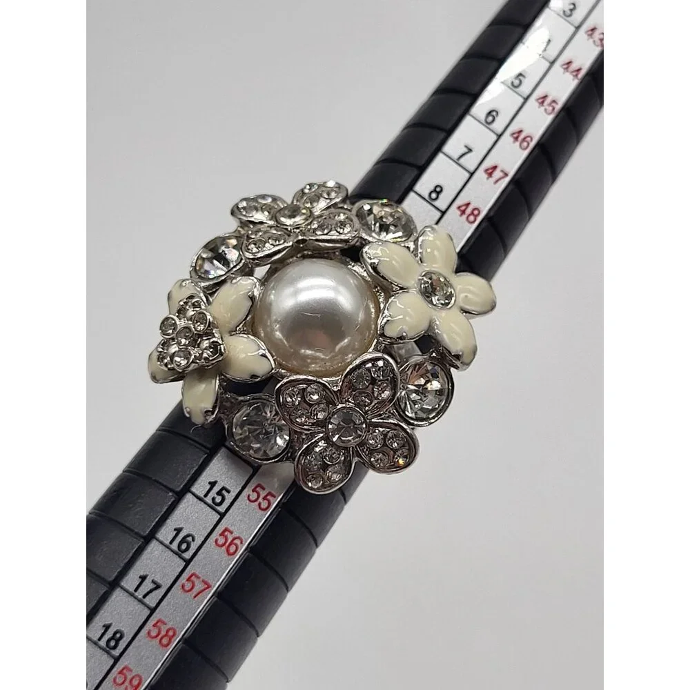Lia Sophia "Catch The Bouquet" Crystal Rhinestone Faux Pearl Fashion Ring Size 6 - Picture 9 of 11